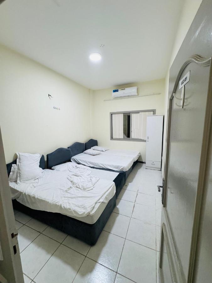 40 number building Opp GREENLAND - 5