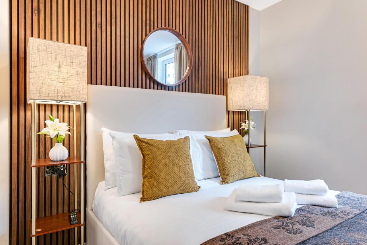 Stylish Apartment in Chelsea - 2