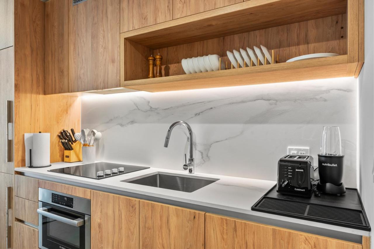 Downtown Studio w Top Amenities - 2