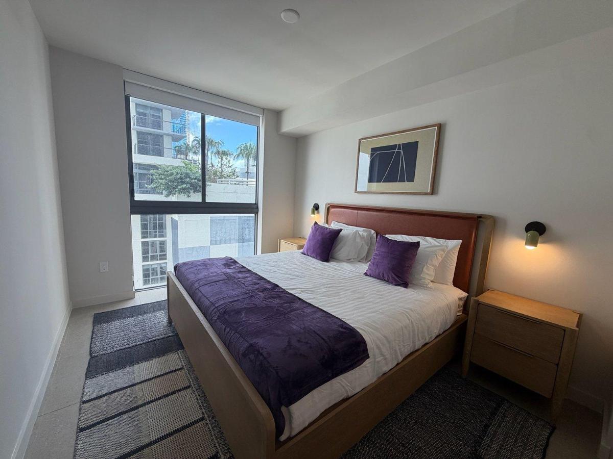 Downtown Miami Condo Near Bayside w Free Parking - 2