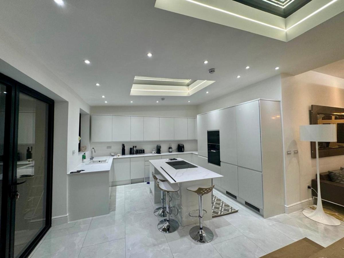 Stockwell Residences - The Petite Noir - 4