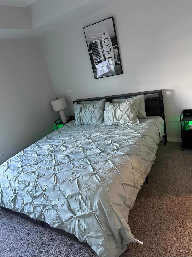 DTLA prime one bedroom steps away from Crypto - 2