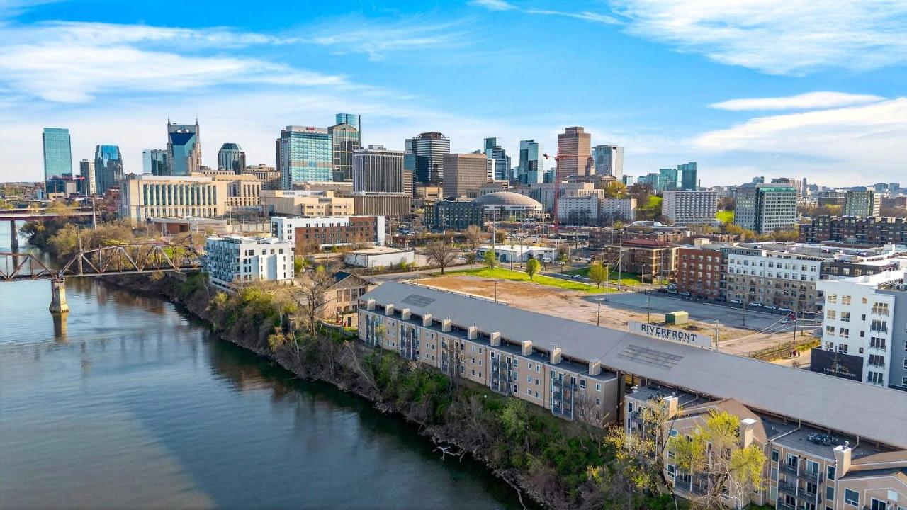 Riverfront Rhythm by AvantStay Shared Pool Balcony River Views Walk to Broadway Germantown - 5