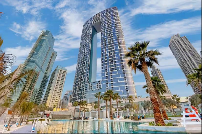 Vogue Vacation Homes, Address Beach Residence JBR near Ain Dubai, Two-Bedroom Apartment with Balcony JBR Skyline Views, Access to Private Beach, Nightclub and all Amenities