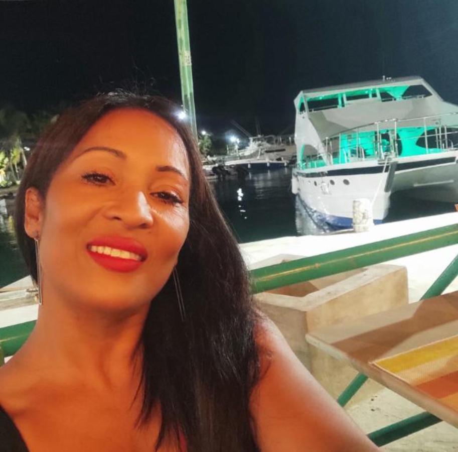 Tamarindo Dominicus by Mireya - 2