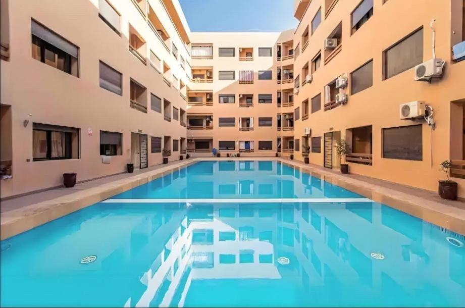 Superbe Appartement 26 Chambres avec Piscine & Balcon Gueliz - 4
