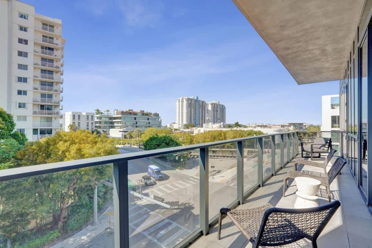 17WEST Spacious 3BR Apartment with Balcony -409 - 4