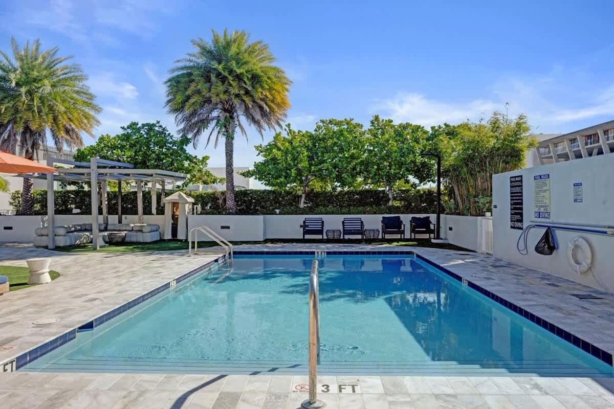 17WEST Spacious 3BR Apartment with Balcony -409 - 5