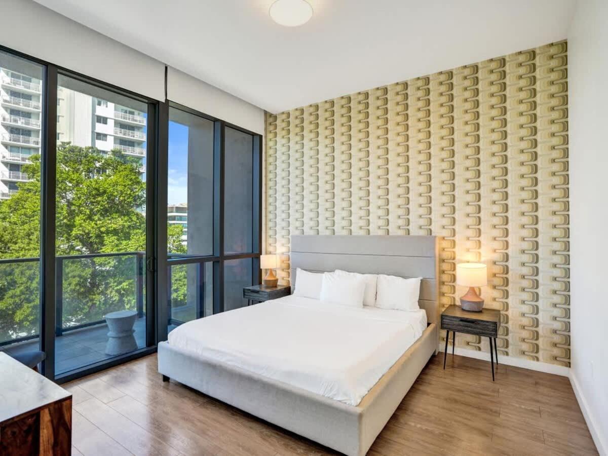 17WEST Spacious 3BR Apartment with Balcony 401 - 2