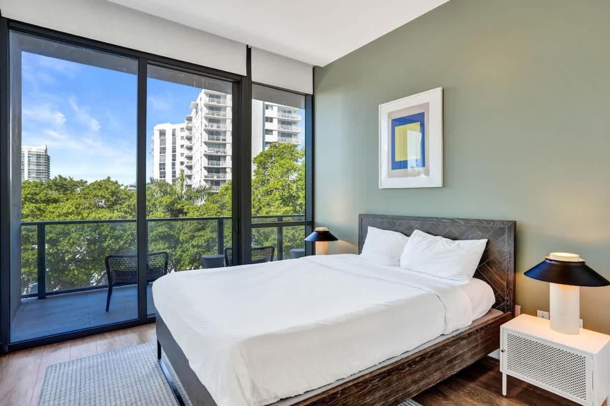 17WEST Spacious 3BR Apartment with Balcony 401 - 3