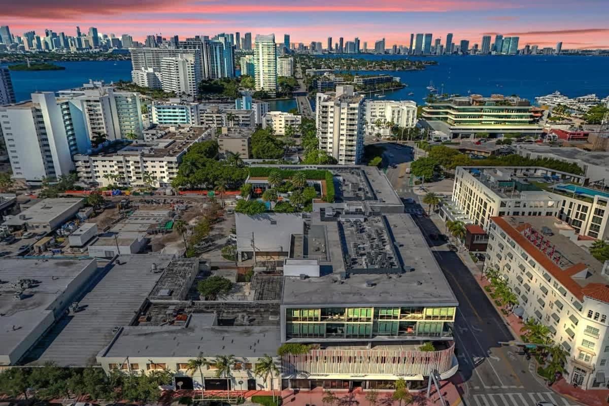 17WEST Spacious 3BR Apartment with Balcony - 4