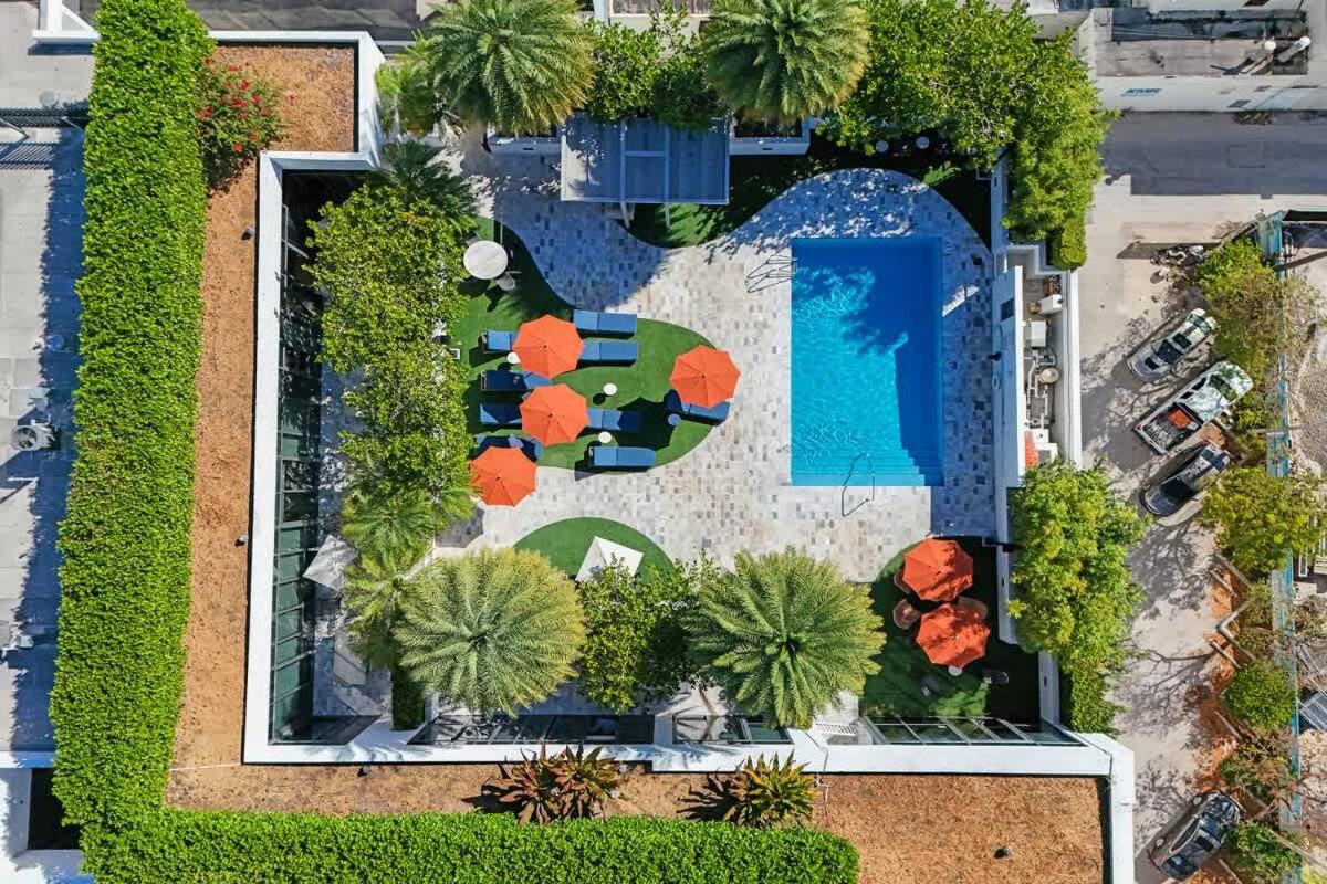 17WEST Spacious 3BR Apartment with Balcony - 5