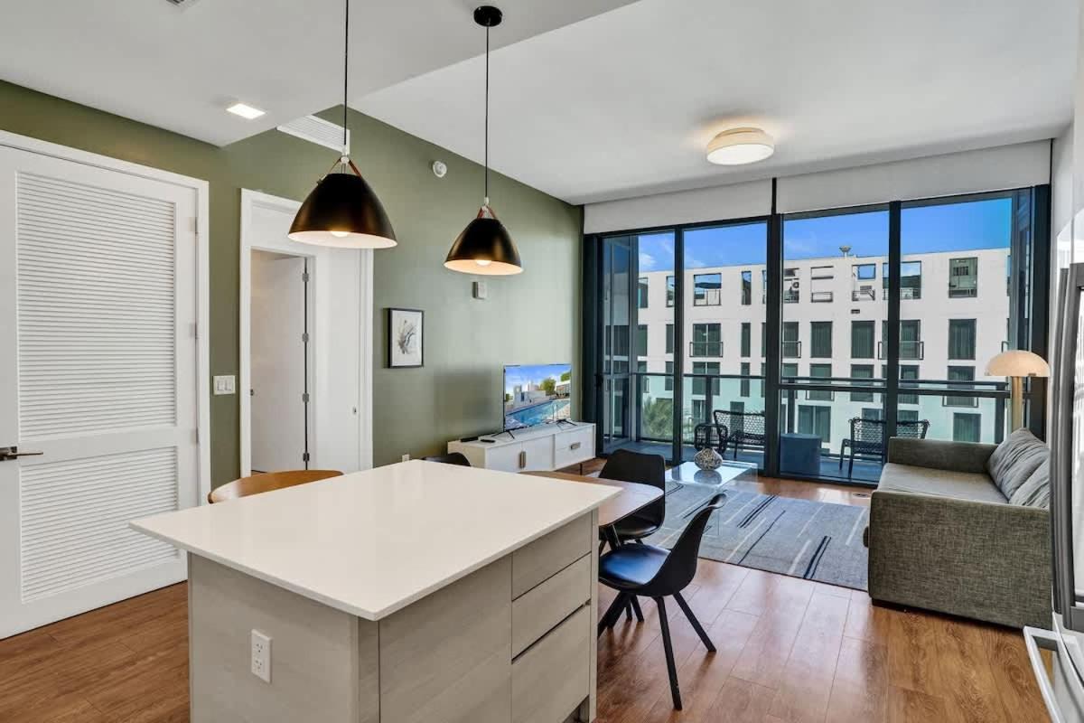 17WEST Spacious 2BR Apartment with Balcony 404