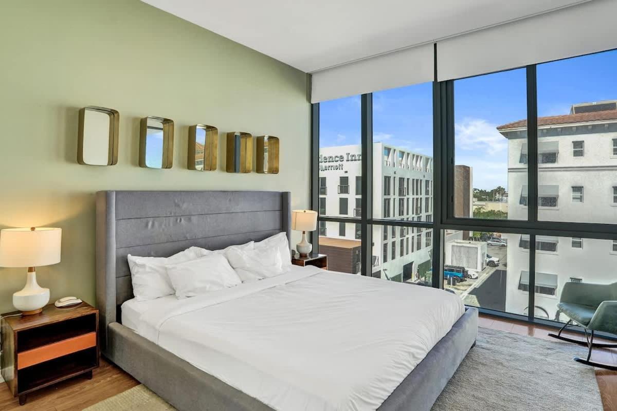 17WEST 1BR Apartment with Balcony - 407 - 2