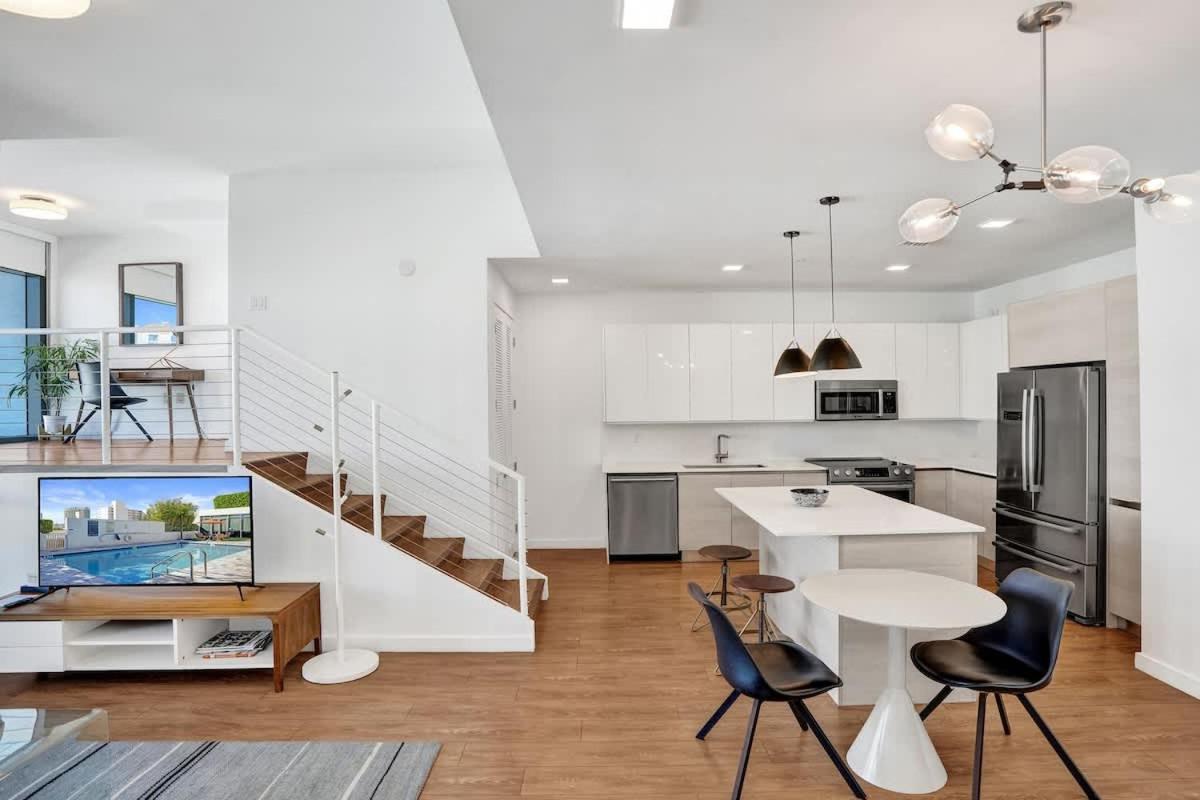 17WEST 1BR Apartment with Balcony - 407 - 3