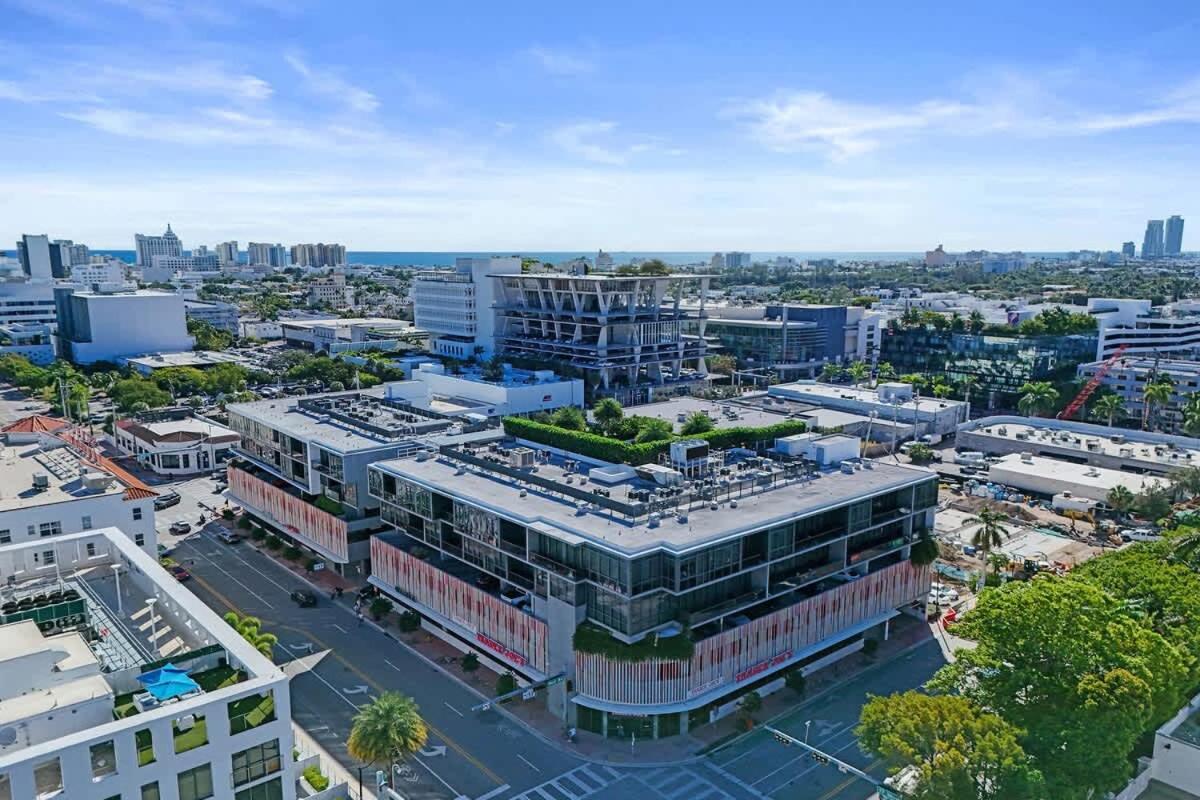 17WEST 1BR Apartment with Balcony - 407 - 4