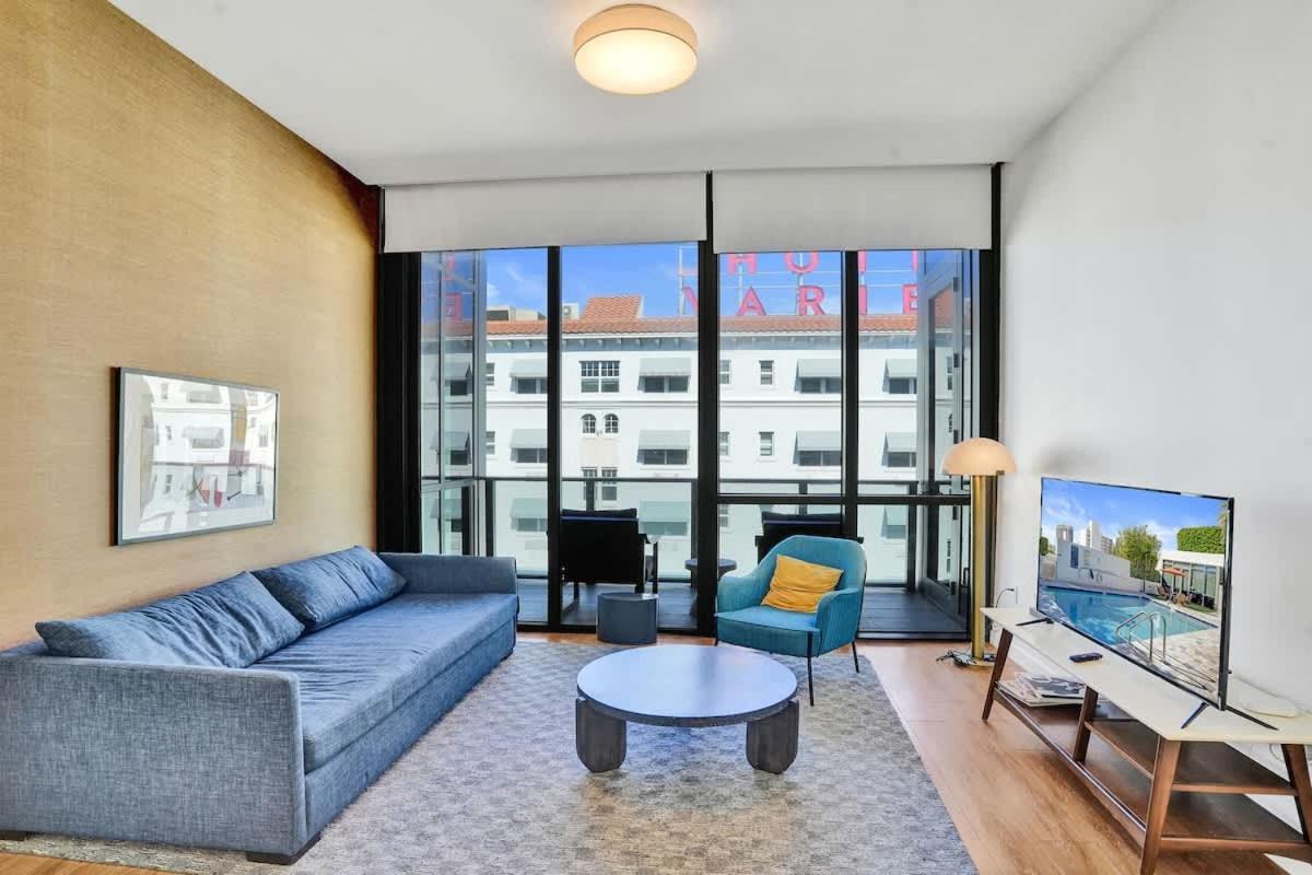 17WEST Spacious 2BR Apartment with Balcony 408 - 2