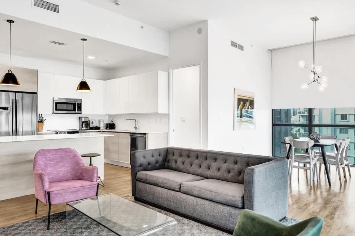 17WEST Spacious 3BR Apartment with Balcony 503