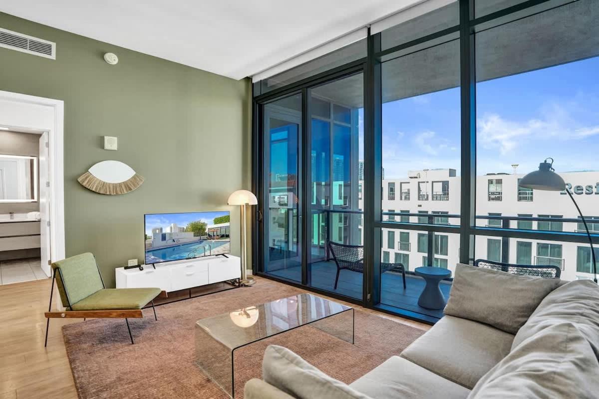 17WEST Spacious 2BR Apartment with Balcony -505