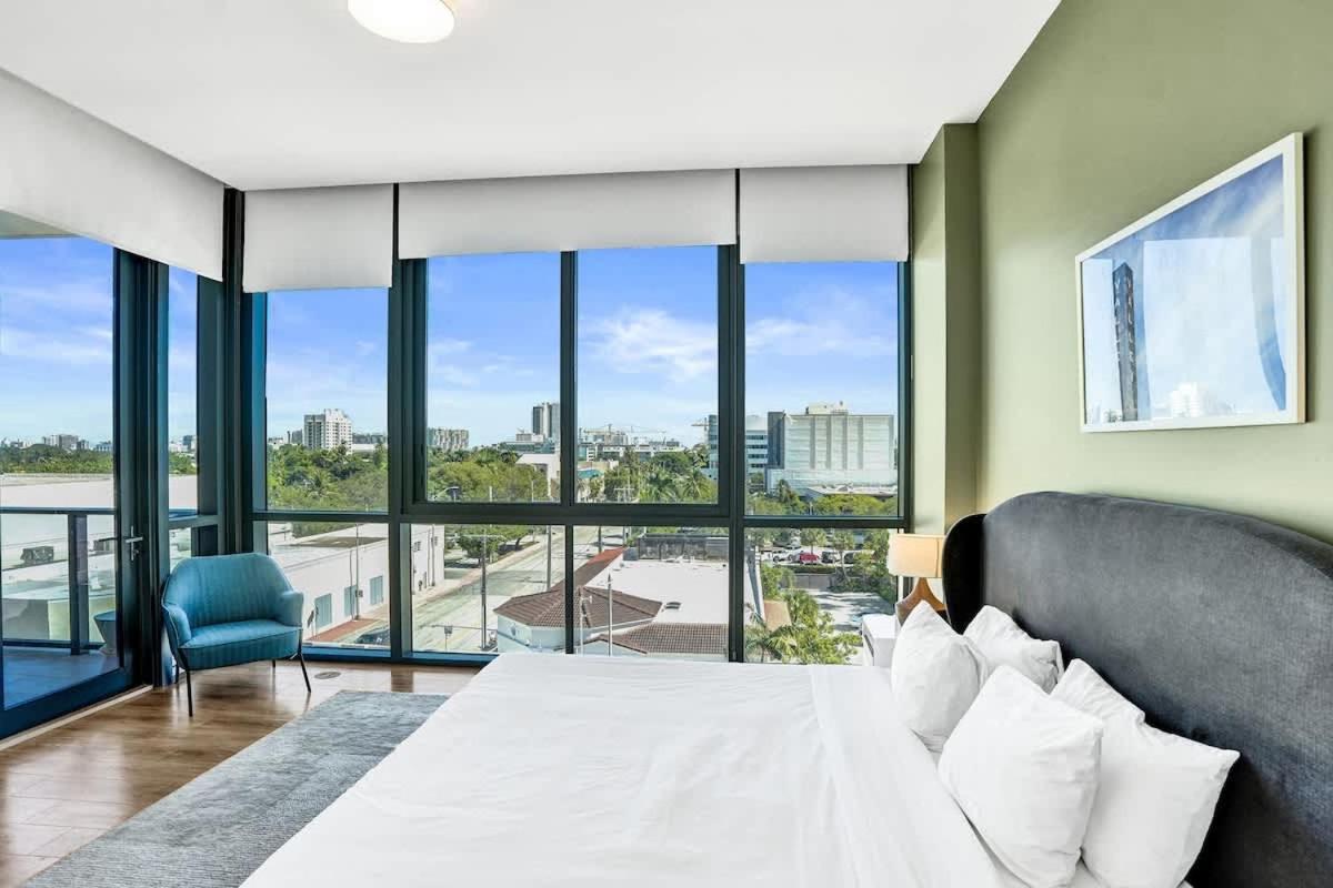 17WEST Spacious 2BR Apartment with Balcony 510 - 2