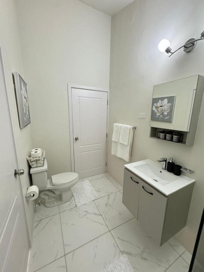 Gated Homes with 24hrs security & FREE Kingston Airport pick-up - 3