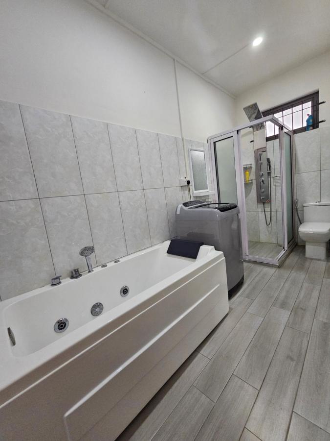 3BR Coastal Retreat with Private Hot Tub - 3