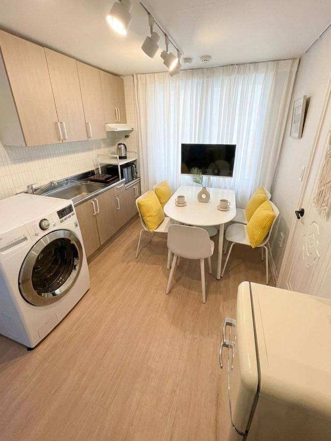 5min Walk to Hongdae Station 2BR for 6 Central Area - 4