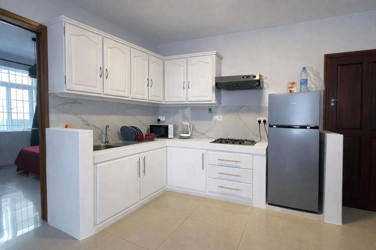 Bella 3 bed beachfront apartment - 4