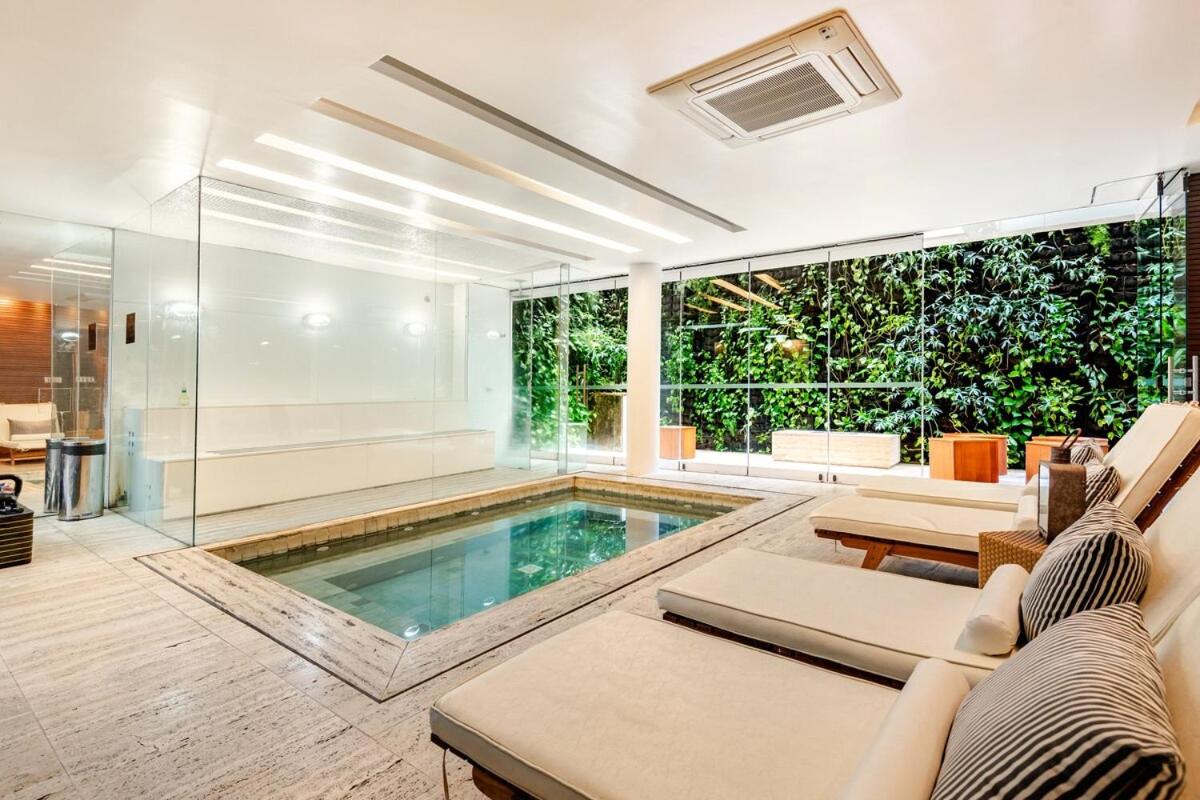 Apt in Leblon with 24-hour security, 2BR and balcony - 4