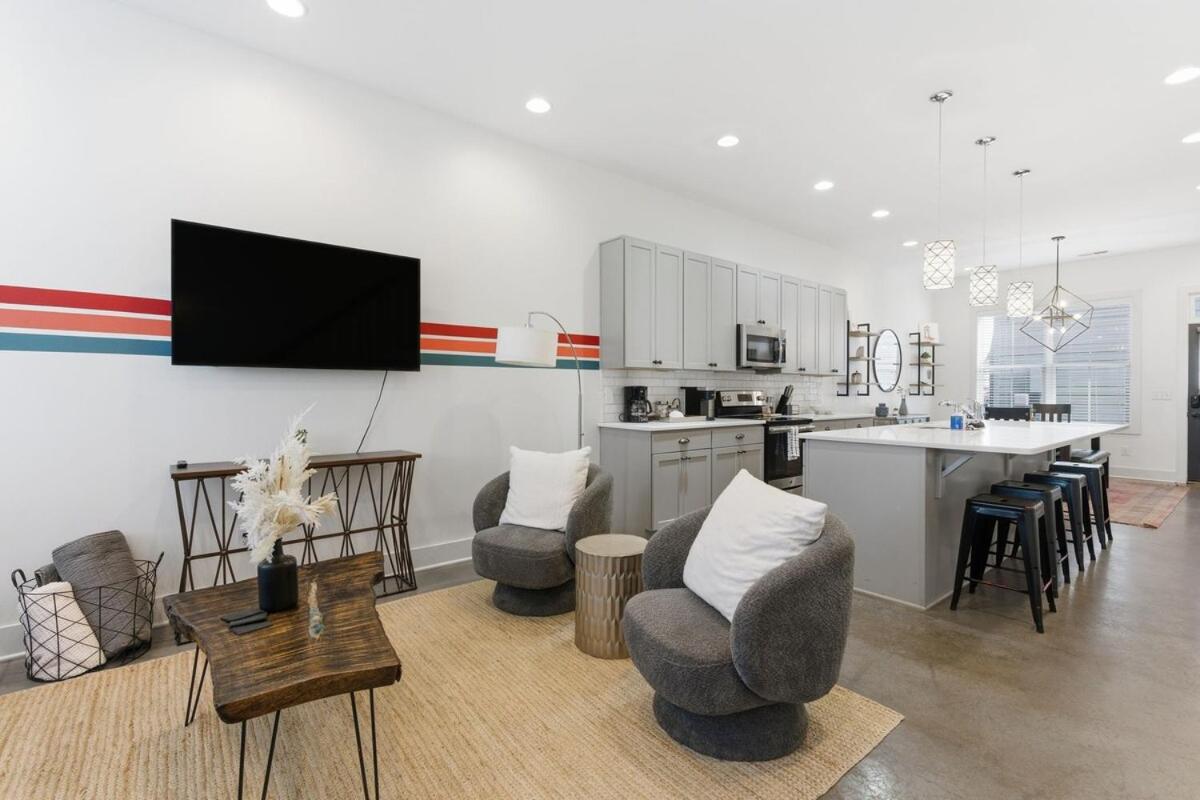 Modern 3BR with Rooftop - 10 Min to Broadway