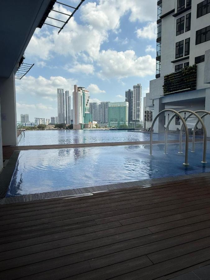 Space residency Johor Bahru walking to KSL MALL - 3