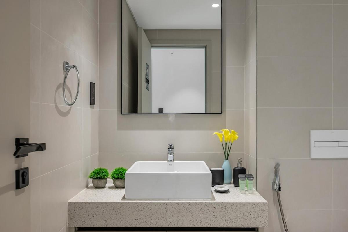 5 Star Palm View Private Beach 1BR - 3