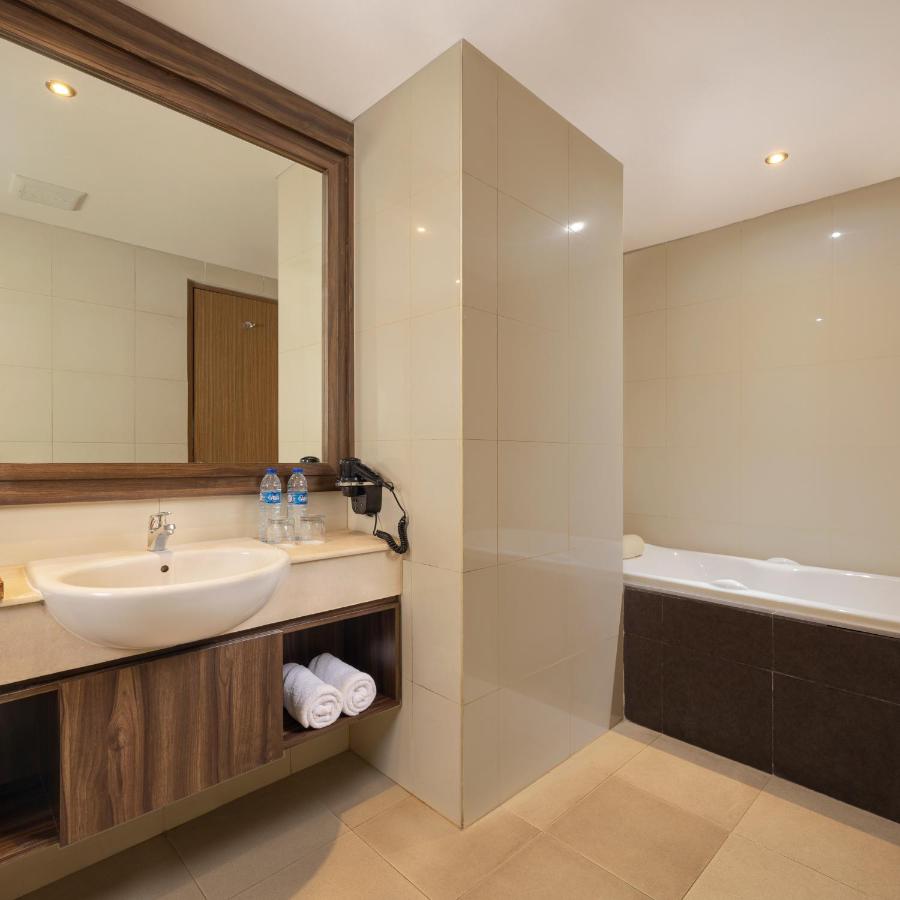 Crystalkuta Hotel - Bali - 3