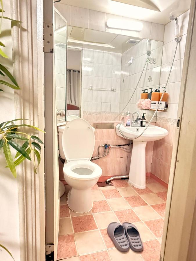 Gangnam Station 1min Apartment Netflix Two Big TV - 3