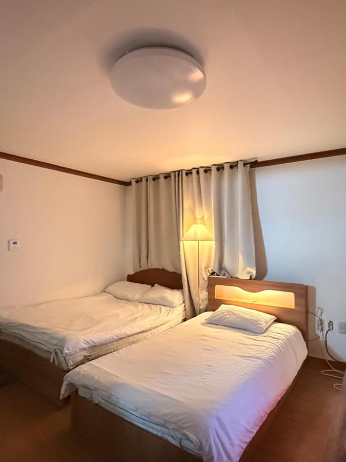 Gangnam Station 1min Apartment Netflix Two Big TV - 4