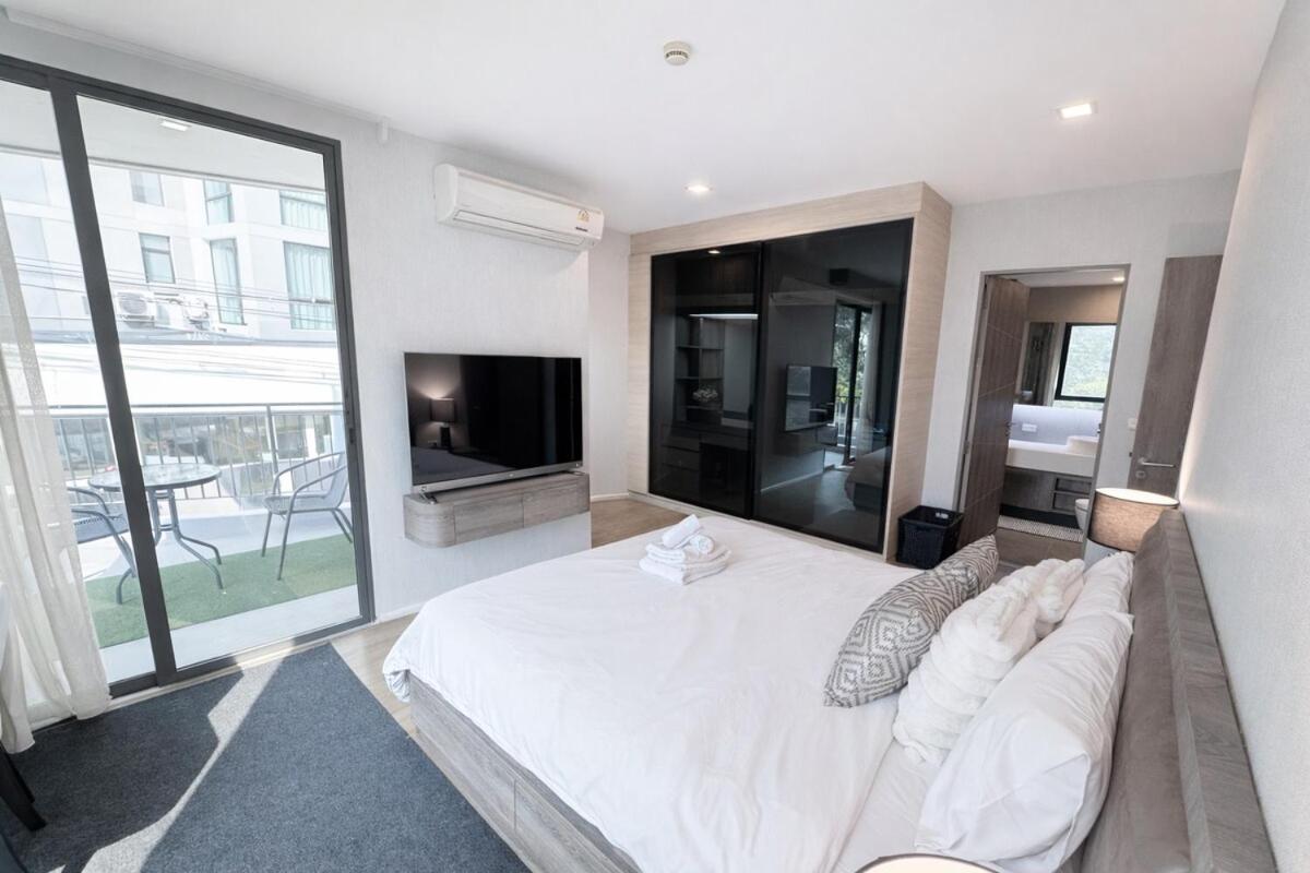 Spacious 2BR Condo with 2 Balconies in Sukhumvit16 - 5