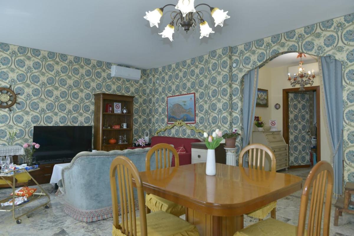 赞Highly recommened Lovenice Apartment spacious suite close to Venice train station 威尼斯华人民宿旅馆