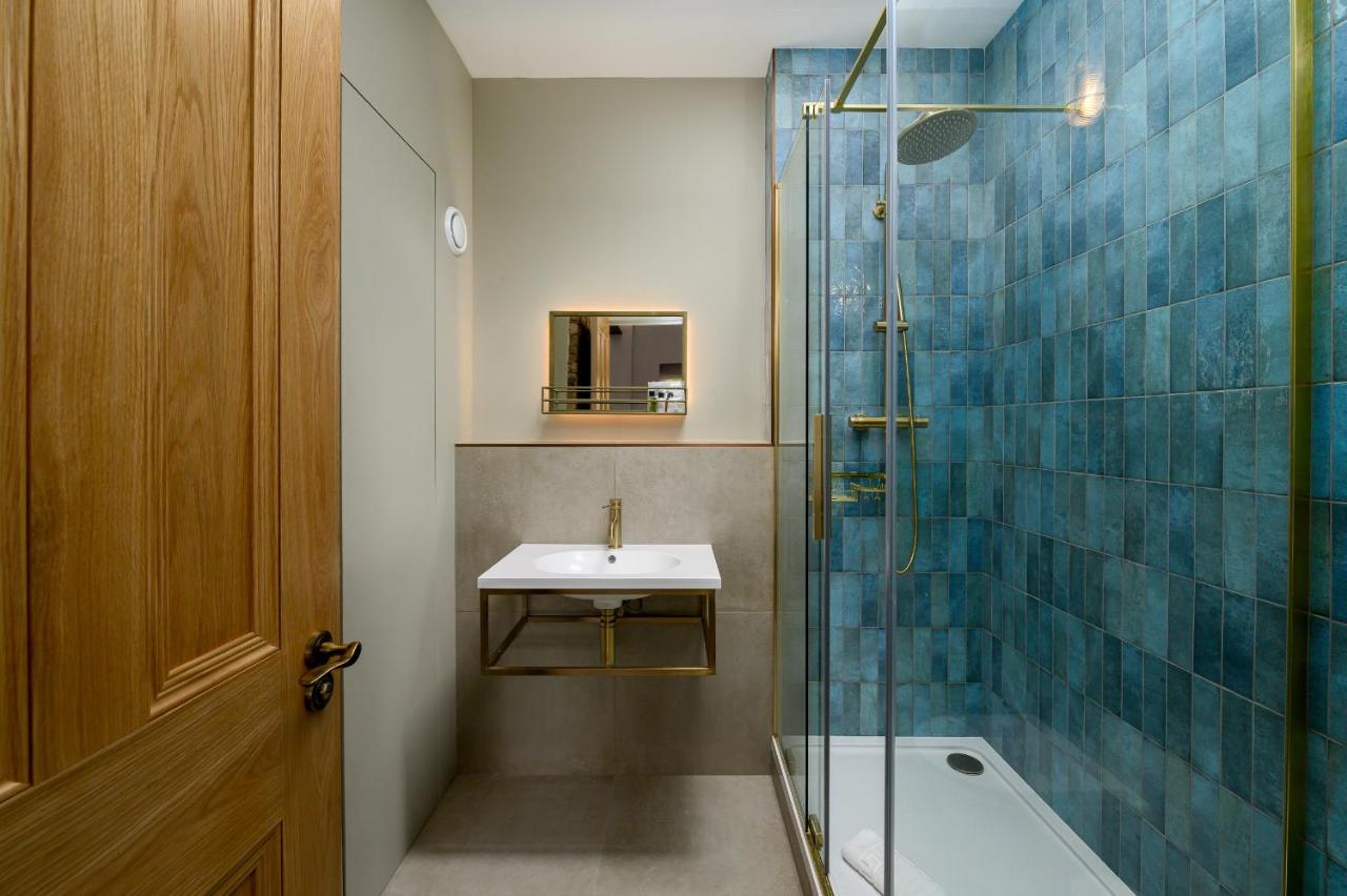 Brixton Loft's - Your Apartment - 3