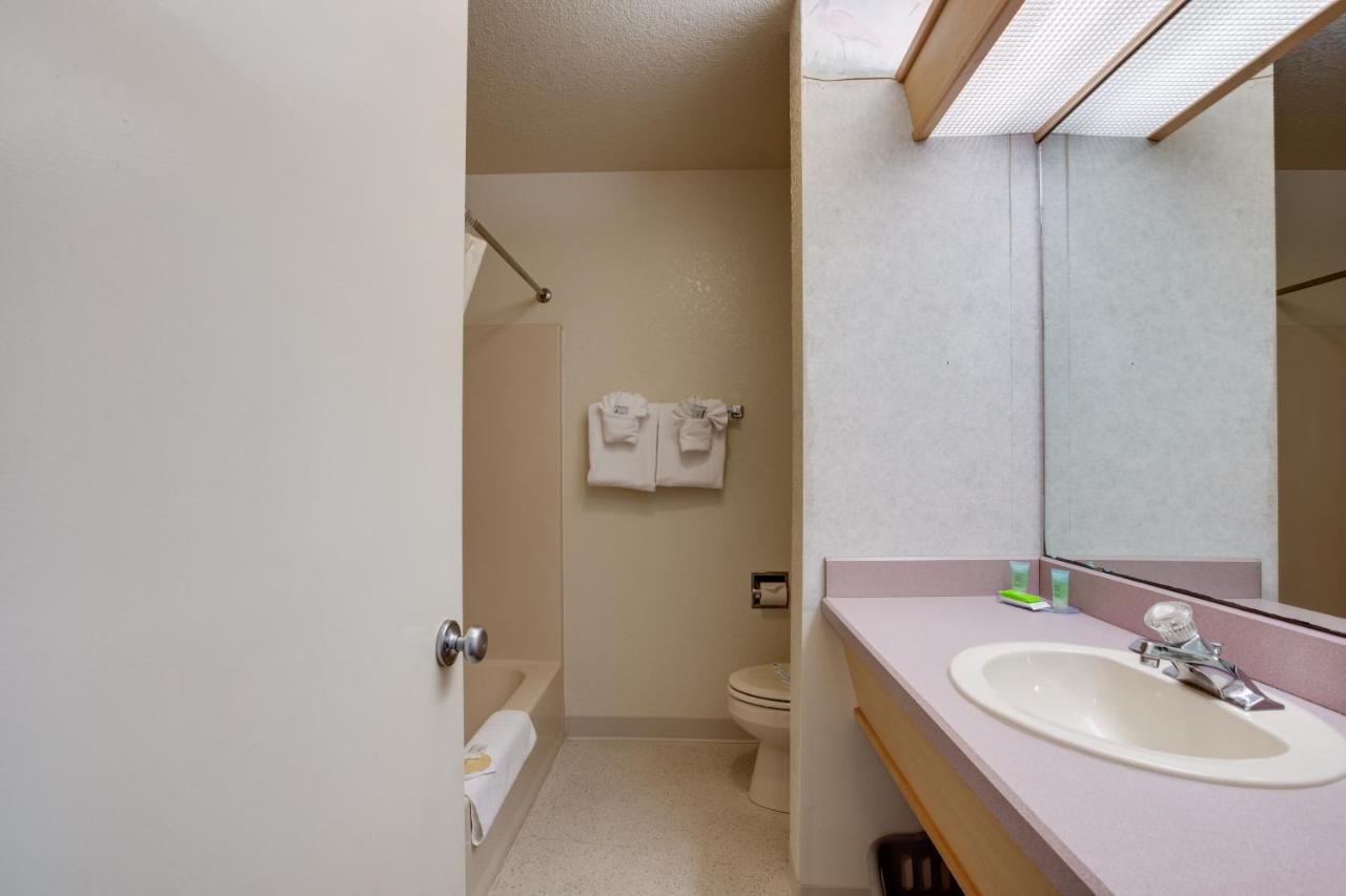 Surfside Resort — photo 8