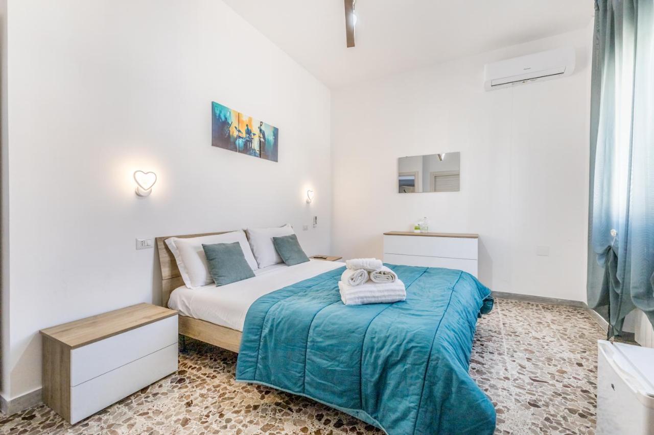 THAT'S LOVE Fiumicino airport Jazz-8min airport-100mt historic center