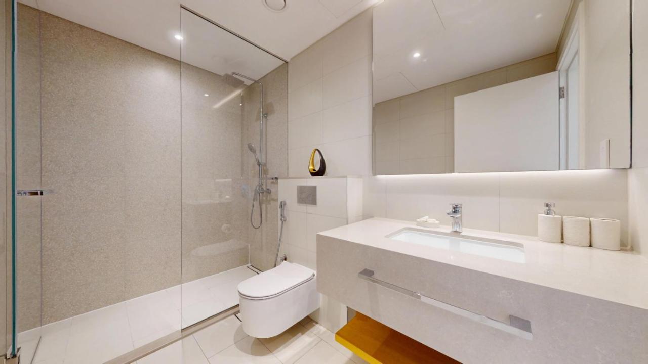 Vacationer Holiday Homes l Upgraded 1 Bedroom l JBR Beach l Private Beach - 3