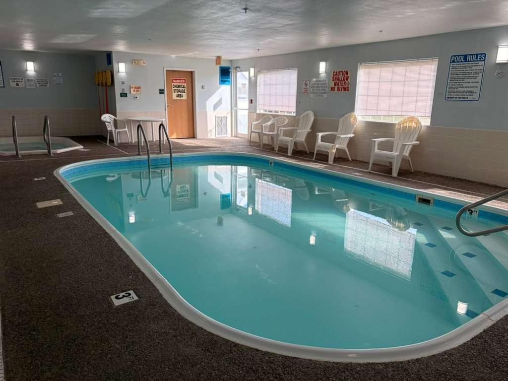 Fairbridge Inn and Suites - Miles City — photo 24