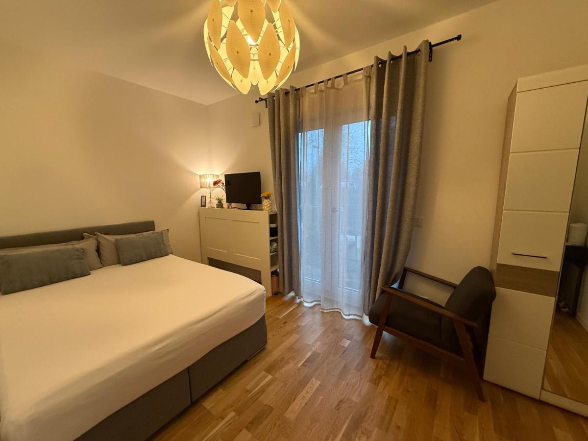 Cozy Modern Apartment near Berlin with Free Parking & Fast WiFi