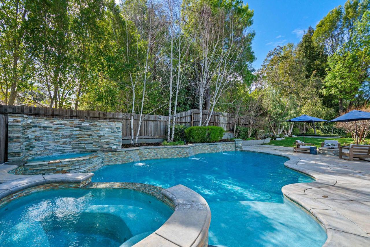 Tarzana Oasis Suite by Colby & Conrad - 2