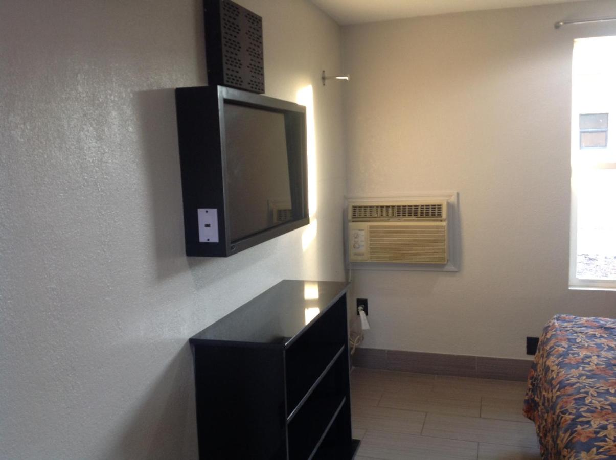 Highlander Motel — photo 21