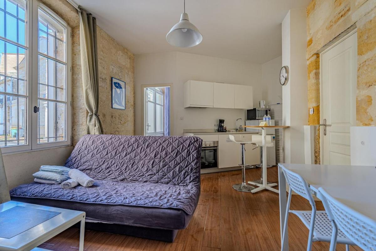 Marceau - T2 avec 1 Chambre 1 Salle de Bain et 1 Canapé Lit