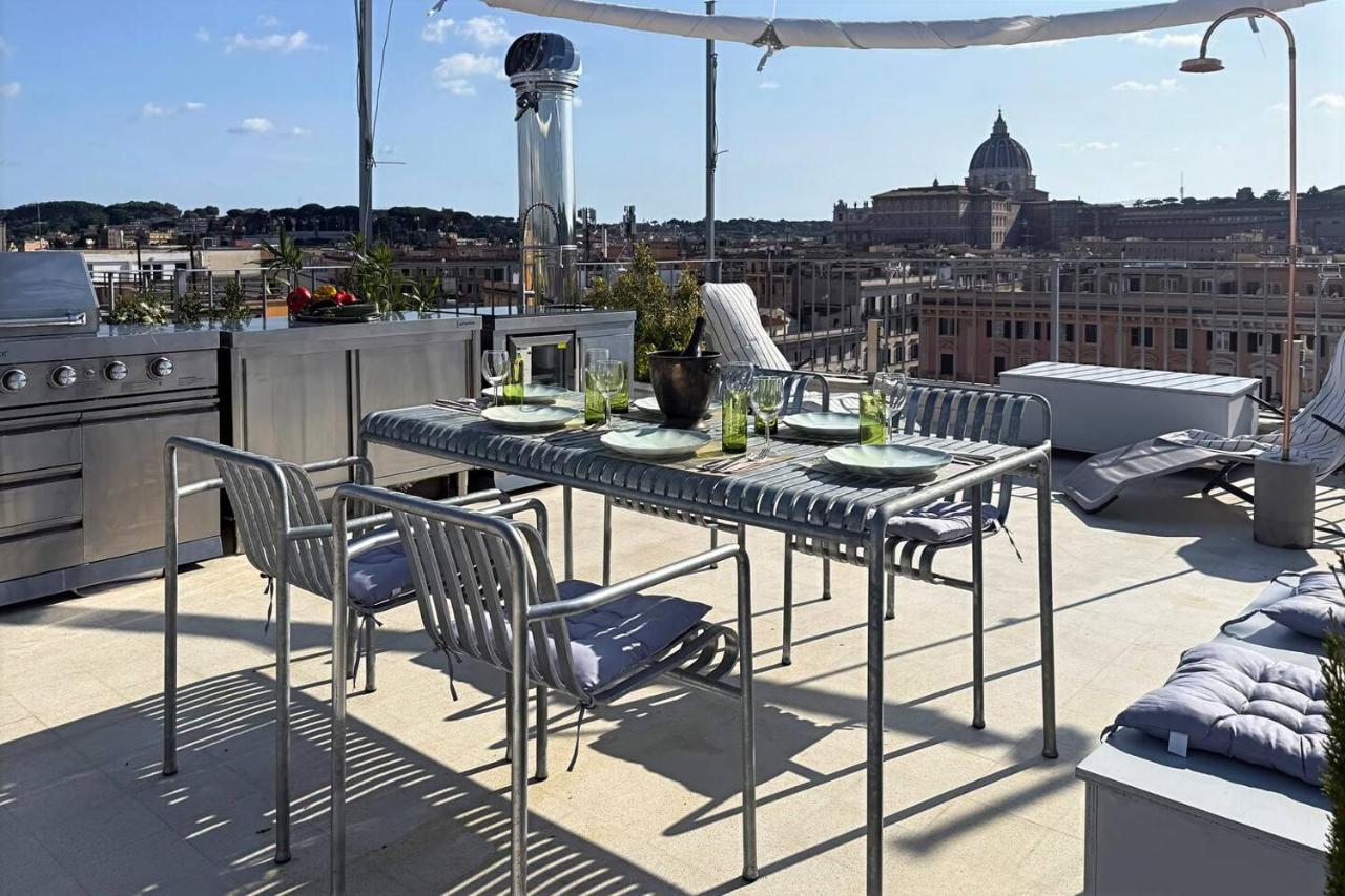 ES Rooftop - Vatican