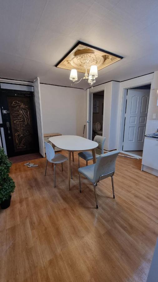 Sinchon IHWA univ easy to access - 3