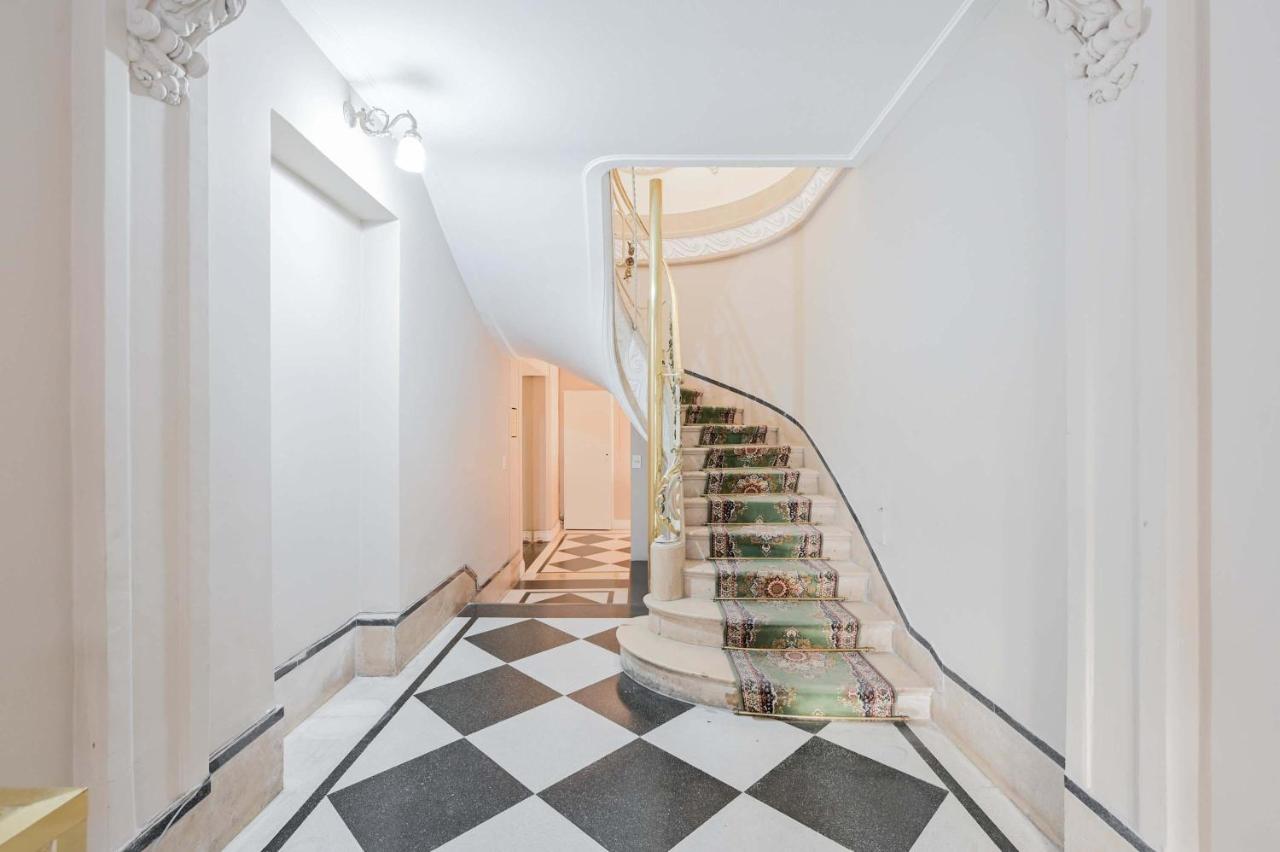 LDV Aparts 5B by MOT Rentals - 3