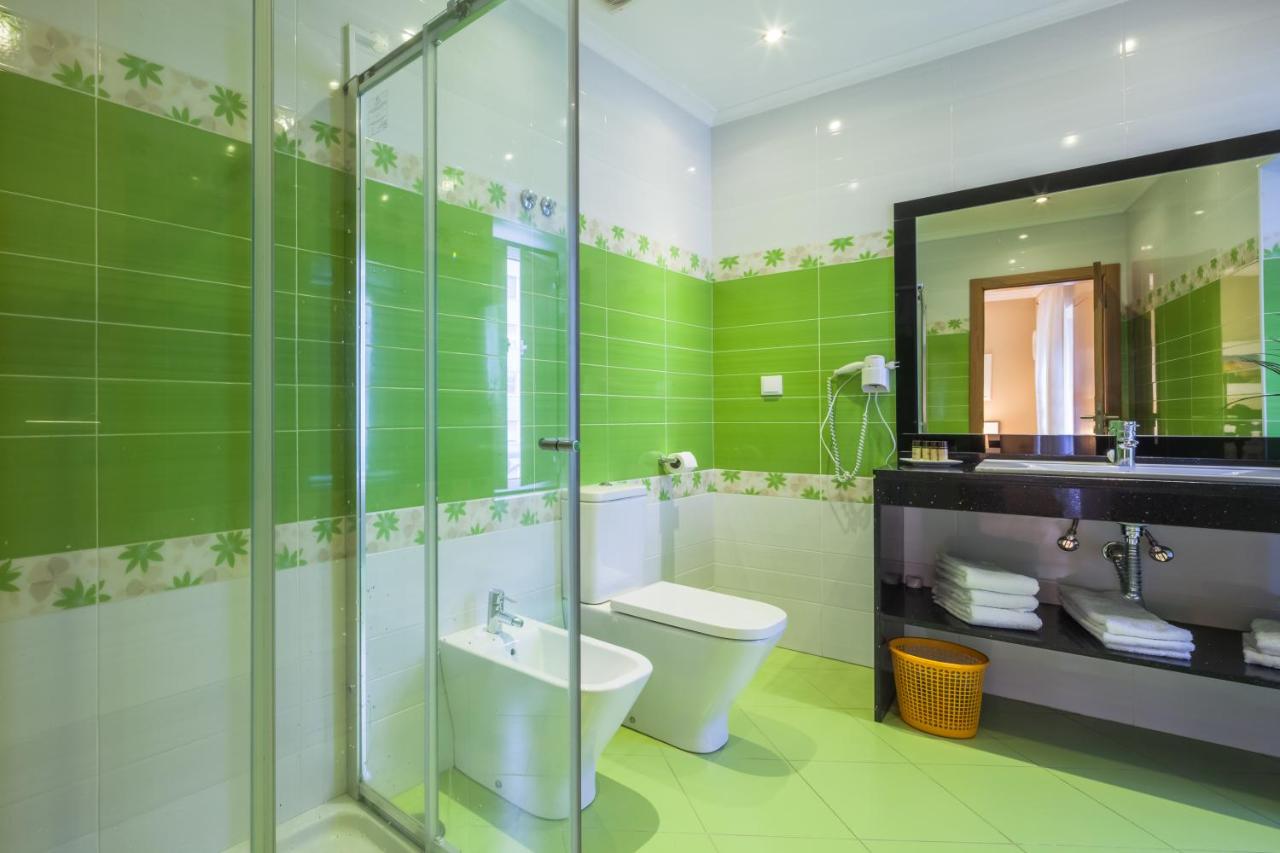 Vila Nova Guesthouse - 2